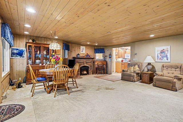 9525 Woodlawn Drive, Portage, MI 49002