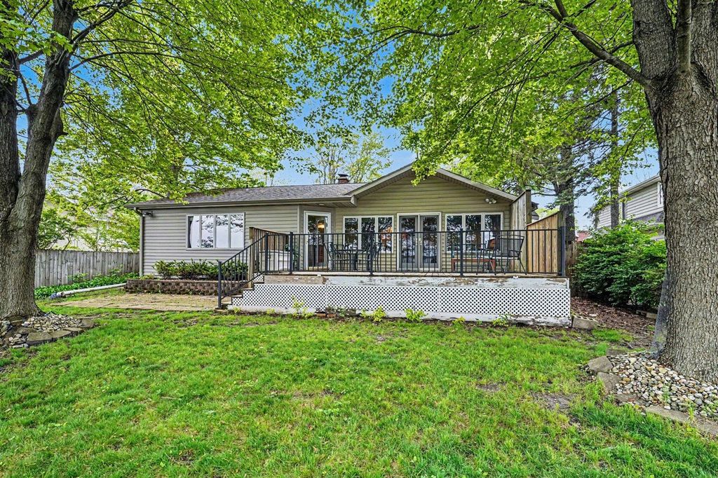 9525 Woodlawn Drive, Portage, MI 49002