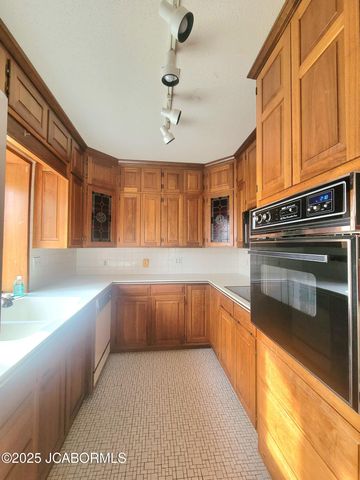 1202 BLUFF STREET, Fulton, MO 65251