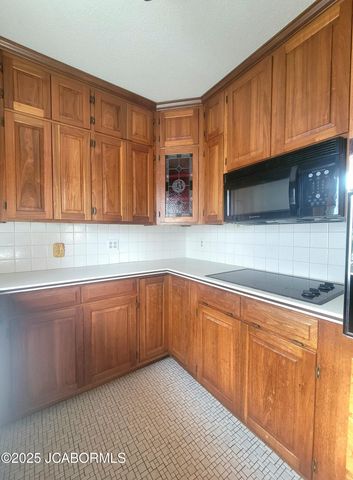 1202 BLUFF STREET, Fulton, MO 65251