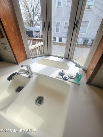 1202 BLUFF STREET, Fulton, MO 65251