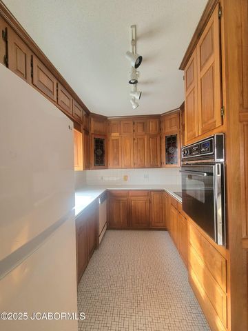 1202 BLUFF STREET, Fulton, MO 65251