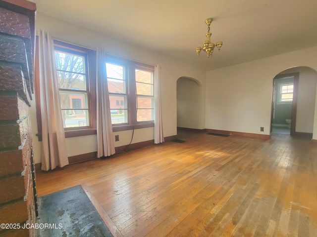 1202 BLUFF STREET, Fulton, MO 65251