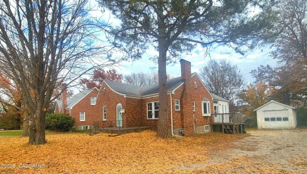 1202 BLUFF STREET, Fulton, MO 65251