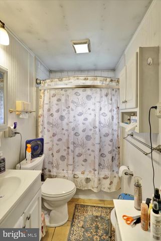 1921 BLUE RIDGE DR, Lancaster, PA 17603