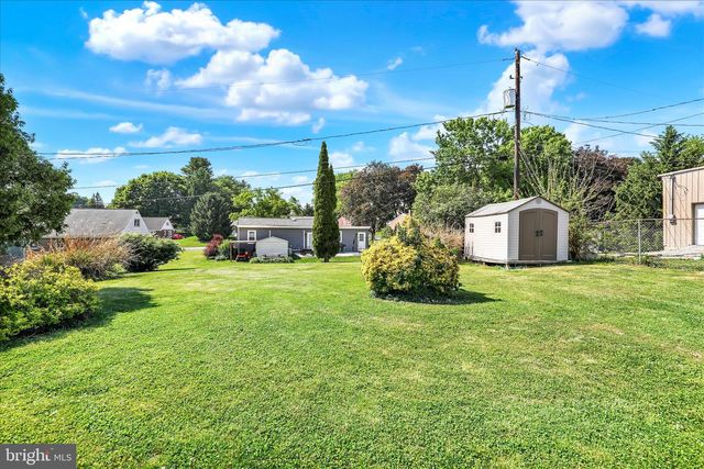 1921 BLUE RIDGE DR, Lancaster, PA 17603