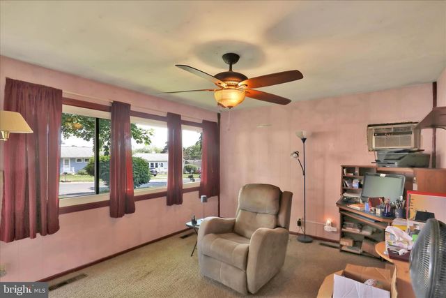 1921 BLUE RIDGE DR, Lancaster, PA 17603