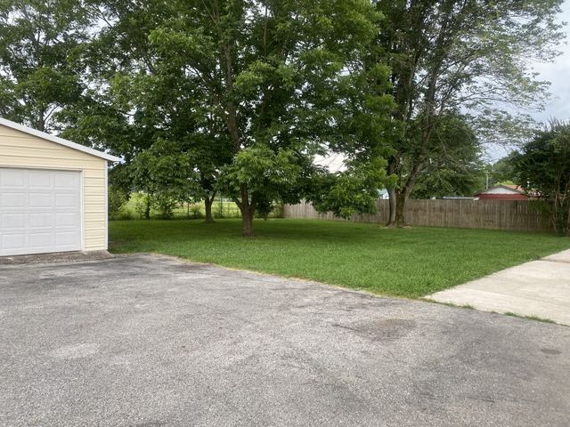56 Garth Cir, Mcminnville, TN 37110