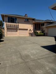 1768 Quesada Way, Burlingame, CA 94010