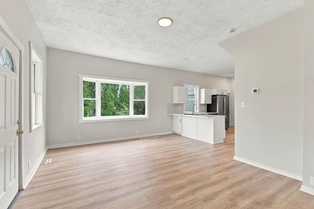 23 E Oak Street, Canal Winchester, OH 43110