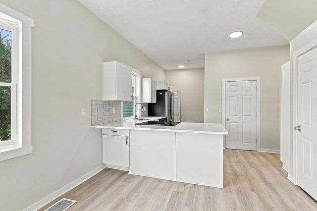 23 E Oak Street, Canal Winchester, OH 43110
