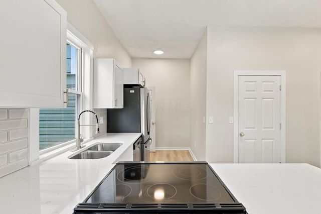23 E Oak Street, Canal Winchester, OH 43110