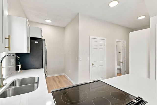 23 E Oak Street, Canal Winchester, OH 43110