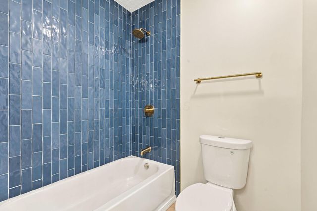 23 E Oak Street, Canal Winchester, OH 43110