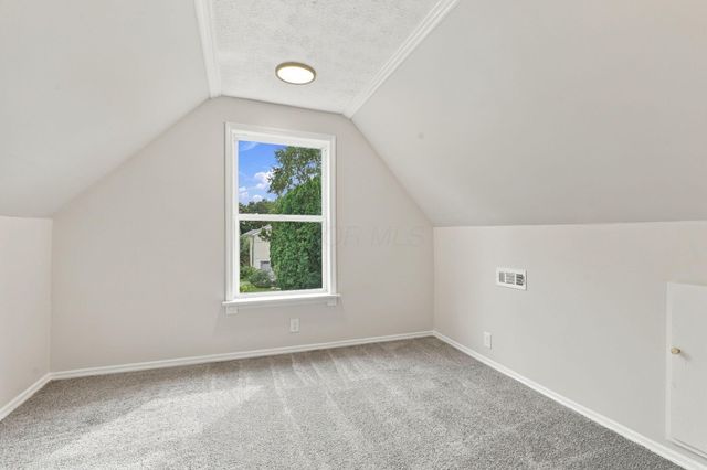 23 E Oak Street, Canal Winchester, OH 43110