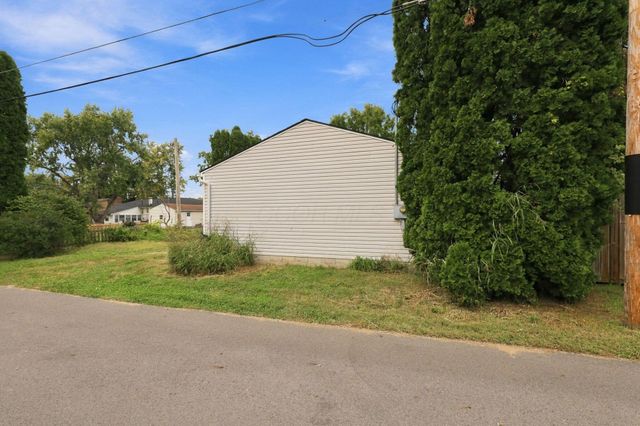23 E Oak Street, Canal Winchester, OH 43110