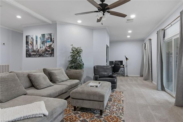 154 Pembrooke Ridge Court, Advance, NC 27006