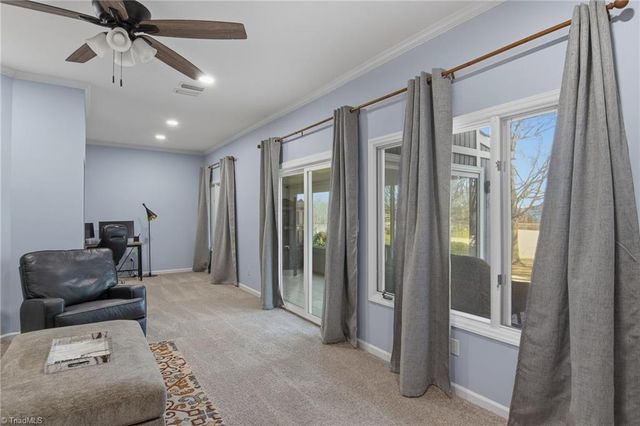 154 Pembrooke Ridge Court, Advance, NC 27006