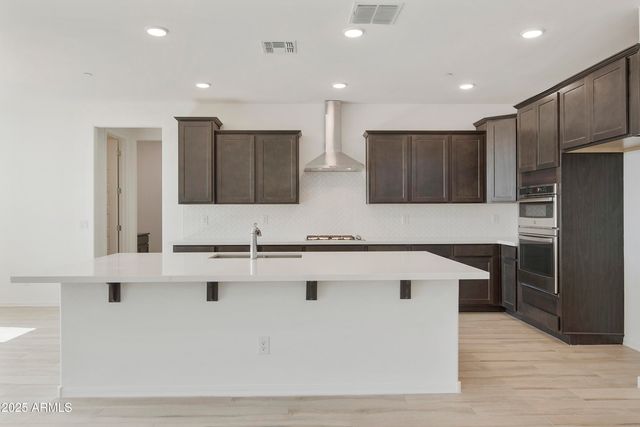15675 W MERCER Lane, Surprise, AZ 85379