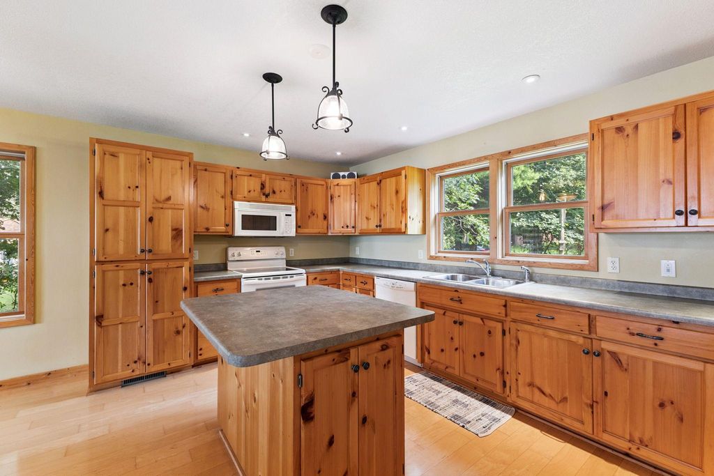 10215 Amery Avenue NW, Monticello, MN 55362 — photo 3