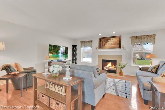 442 Princeton Drive, South Lyon, MI 48178