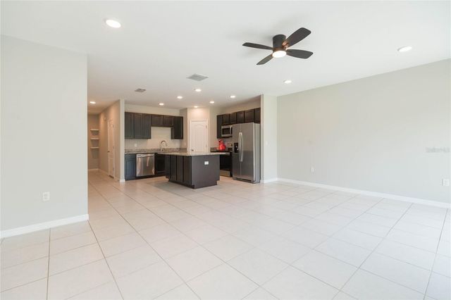 4734 SPATTER DOCK STREET, Tampa, FL 33610