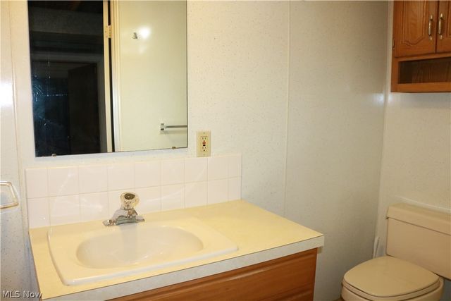 3788 Carl Street NW, Uniontown, OH 44685