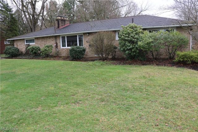 3788 Carl Street NW, Uniontown, OH 44685