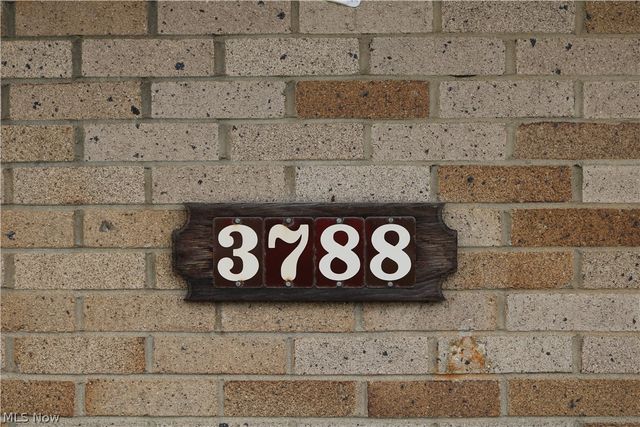 3788 Carl Street NW, Uniontown, OH 44685