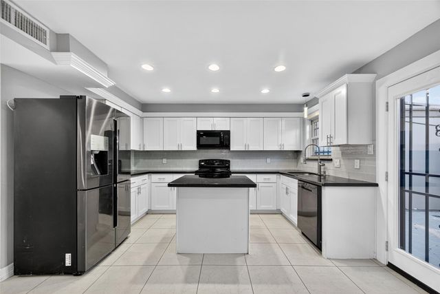 5813 Village Forest Court, Houston, TX 77092