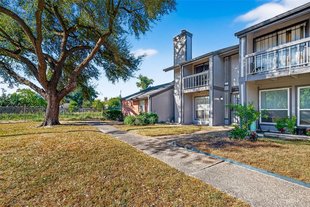 5813 Village Forest Court, Houston, TX 77092