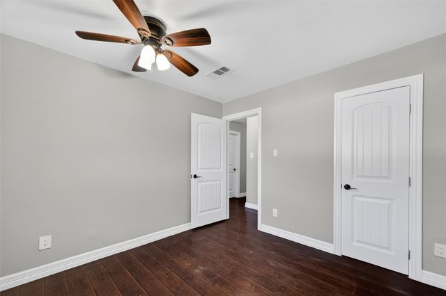 5813 Village Forest Court, Houston, TX 77092