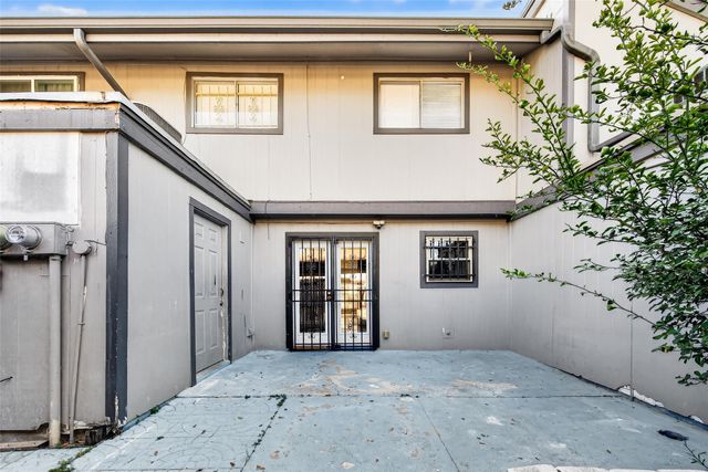 5813 Village Forest Court, Houston, TX 77092