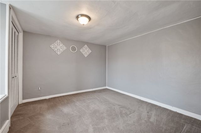 2625 Oakhill Dr, South Park, PA 15129