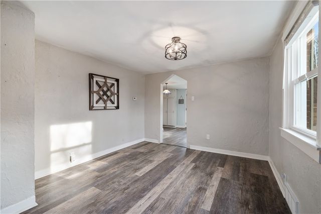 2625 Oakhill Dr, South Park, PA 15129