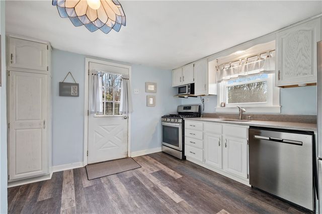 2625 Oakhill Dr, South Park, PA 15129