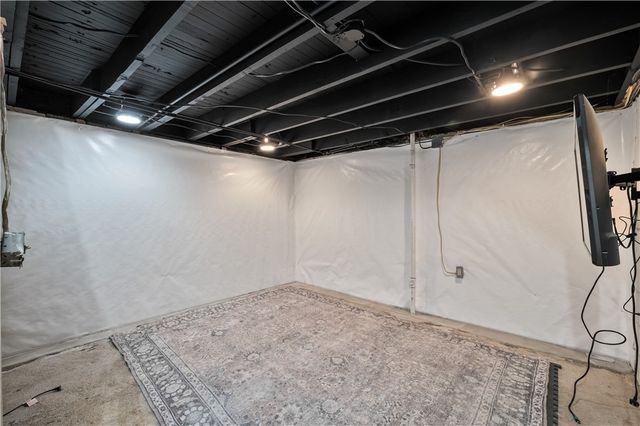 2625 Oakhill Dr, South Park, PA 15129