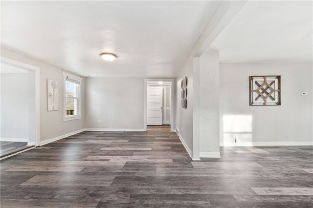 2625 Oakhill Dr, South Park, PA 15129