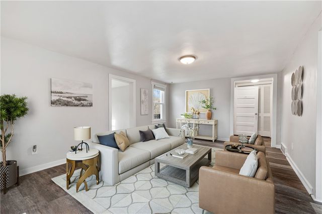 2625 Oakhill Dr, South Park, PA 15129