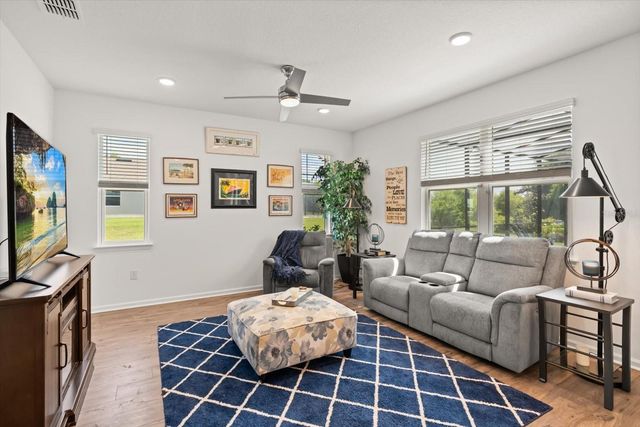 10260 SPRING LAKE DRIVE, Clermont, FL 34711