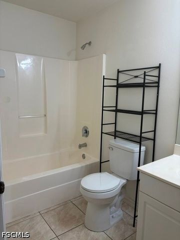 707 SE 24th AVE 4, Cape Coral, FL 33990