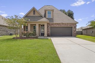 13284 Hilliard Street, D'iberville, MS 39540