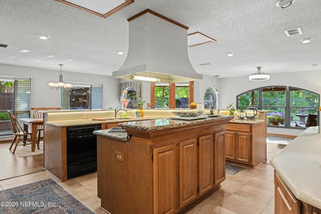 5322 SECLUDED OAKS Lane, Jacksonville, FL 32210