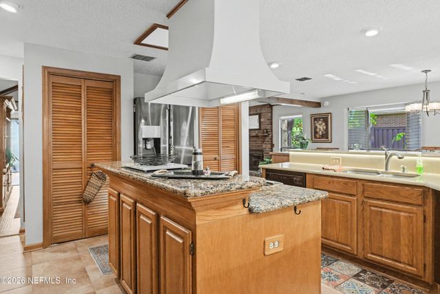 5322 SECLUDED OAKS Lane, Jacksonville, FL 32210