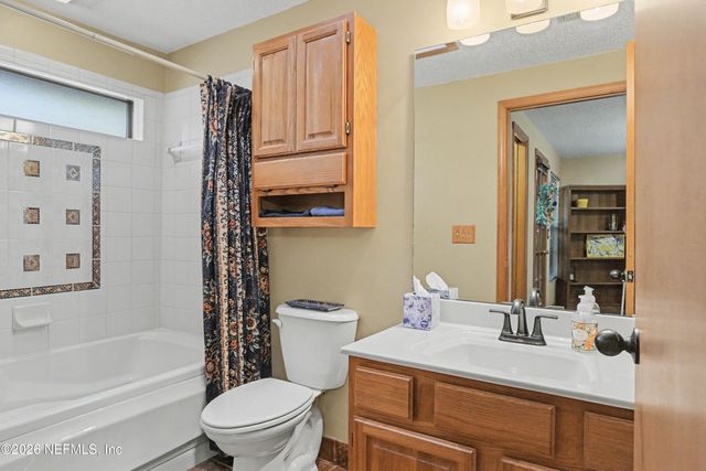 5322 SECLUDED OAKS Lane, Jacksonville, FL 32210