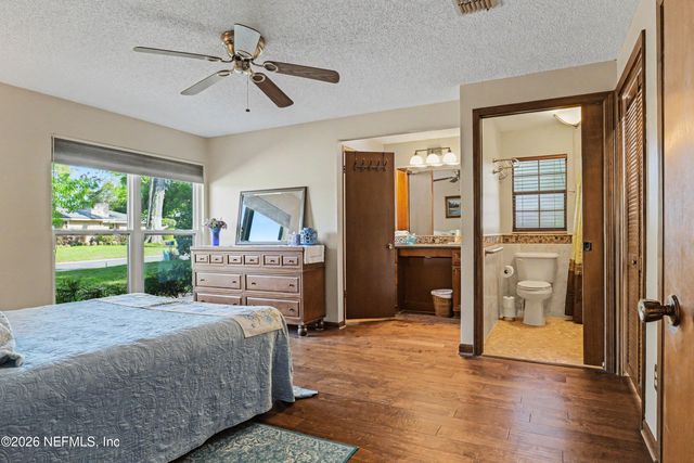 5322 SECLUDED OAKS Lane, Jacksonville, FL 32210