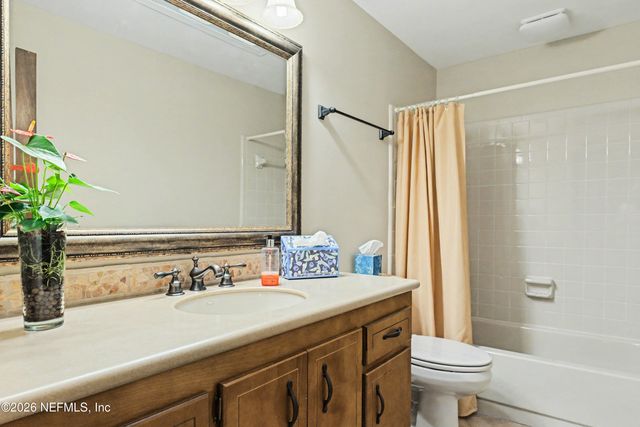 5322 SECLUDED OAKS Lane, Jacksonville, FL 32210