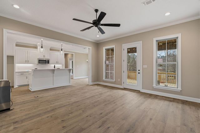 76 Robinwood Pl, Purvis, MS 39475