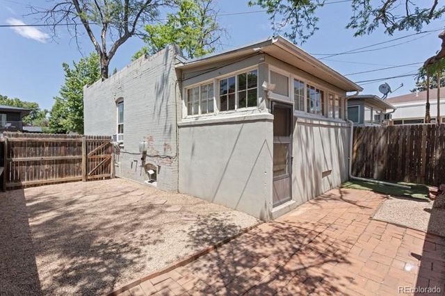 914 E Iowa Avenue, Denver, CO 80210