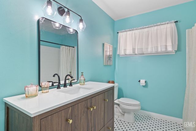 2513 Elm Street, Bakersfield, CA 93301